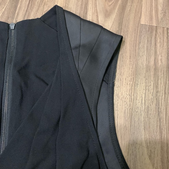 Beautiful Elegant Dress - Picture 3 of 5